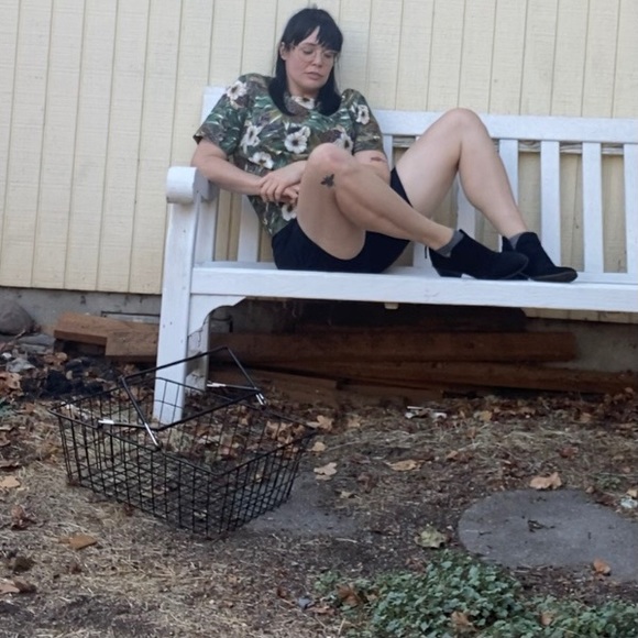 Meet Kate 👵🏼🪴 - Picture 8 of 12